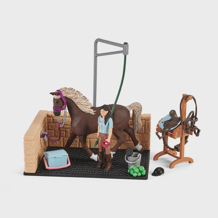 Schleich Washing Area with HORSE CLUB Emily & Luna