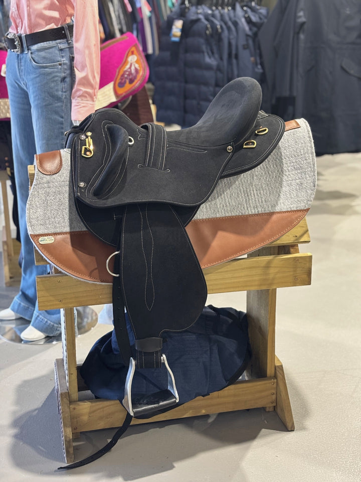 DELUXE Synthetic Fender Stock Saddle